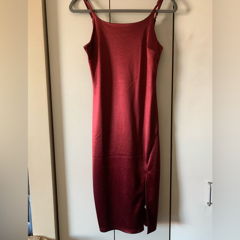 Mandees burgundy dress NWT